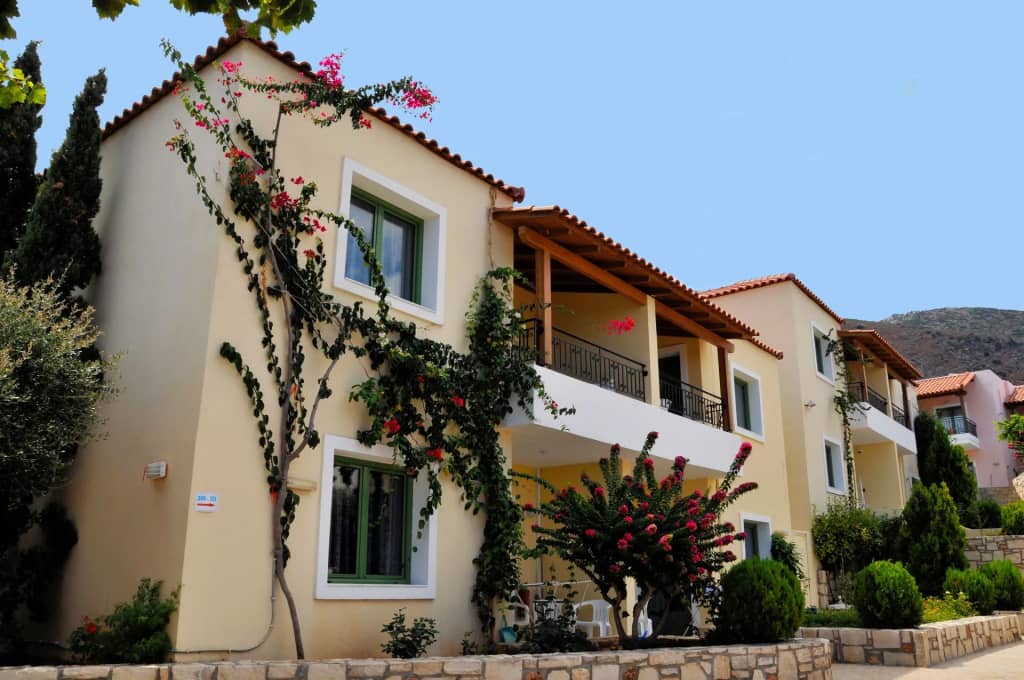 Sylvia Hotel - Main View
