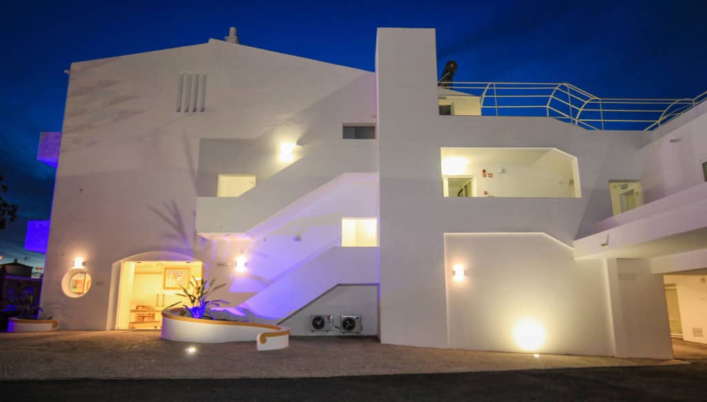 Lagoa Hotel - Main View