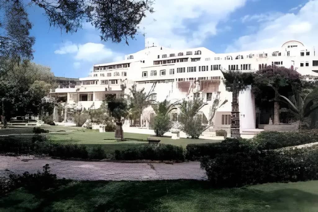 Azka Hotel - Main View