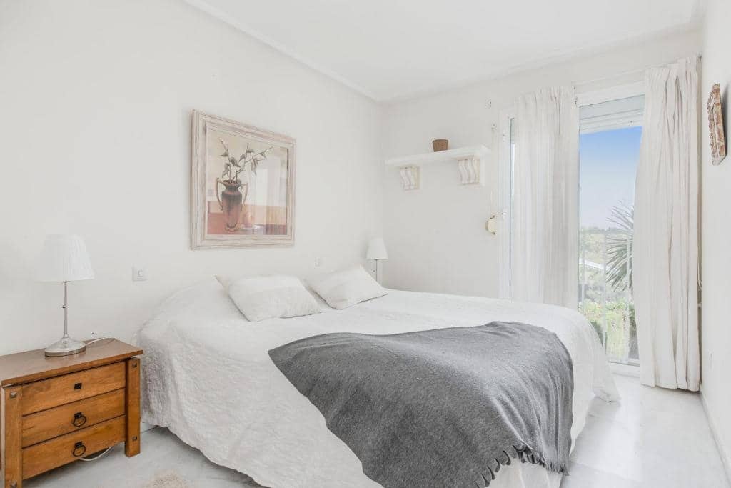 Las Jacarandas - Main View