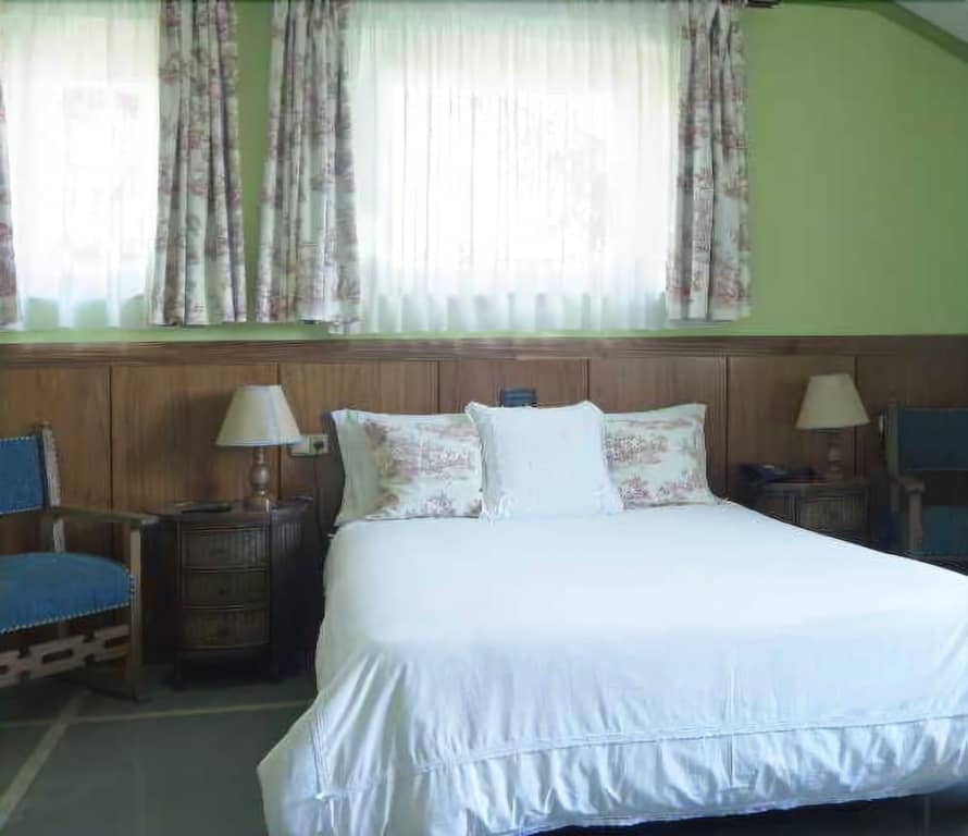 Real Hotel - Main View