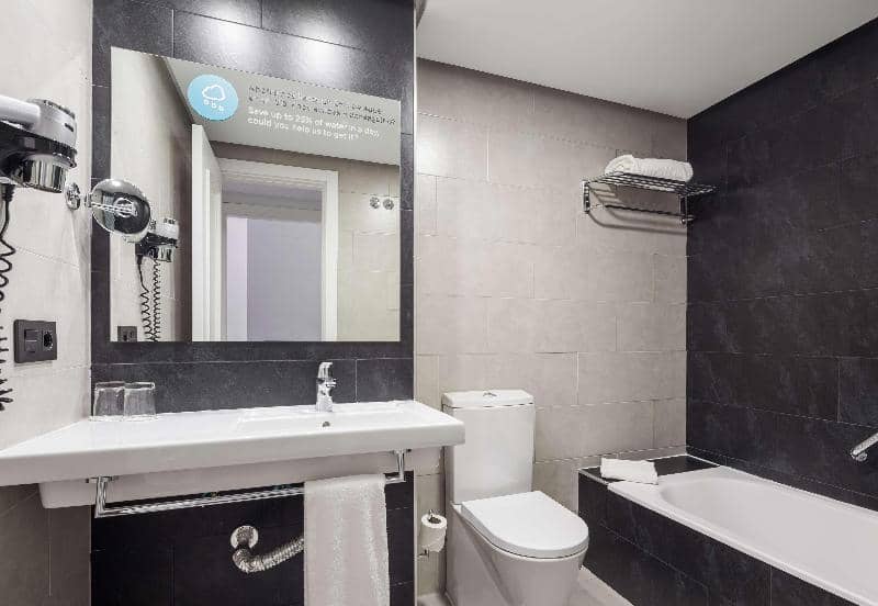 Ilunion Suites Madrid - Main View