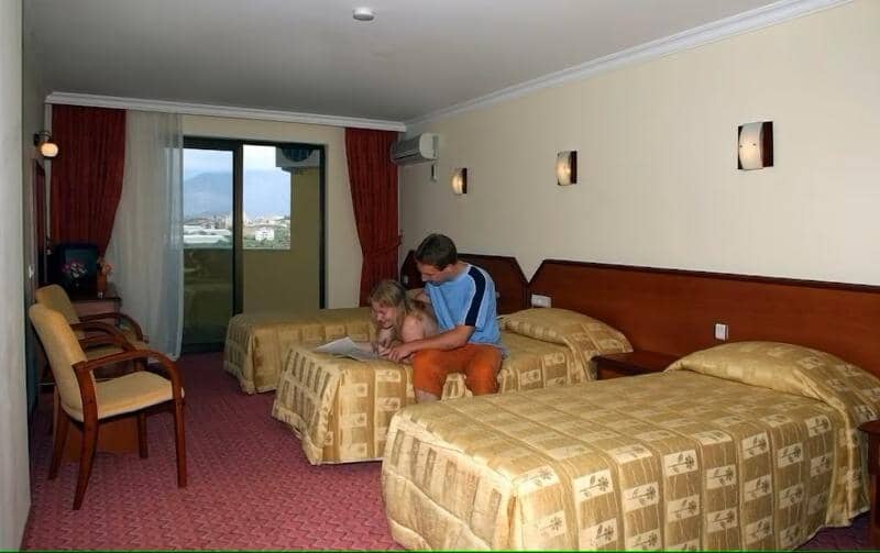 Sunshine Hotel - Main View