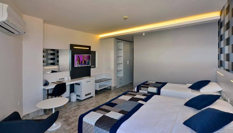 White City Beach Hotel - Main View