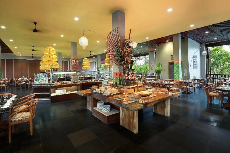 Legian Beach Hotel - Main View