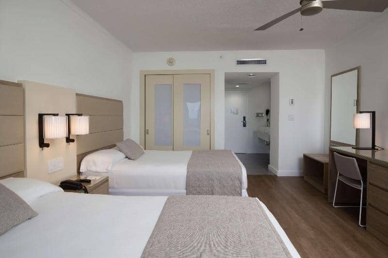 Hotel Riu Plaza Miami Beach - Main View