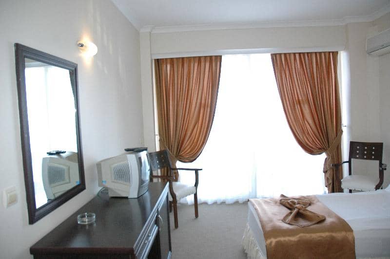 Arora Hotel - Main View