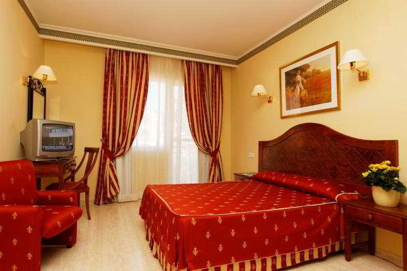 Bulevar Paguera - Main View