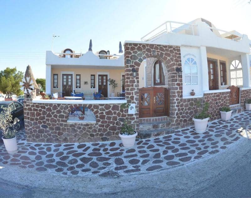 Merovigliosso Studios and Apts. - Main View
