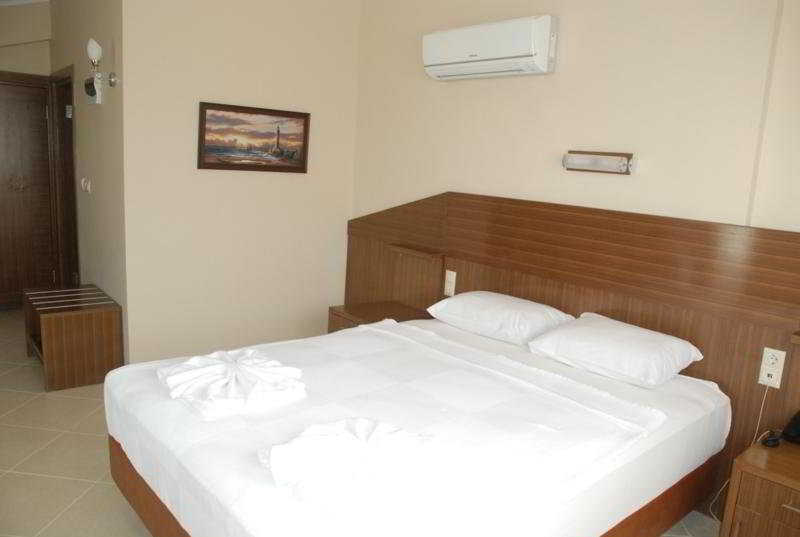 Asda Maris Hotel - Main View