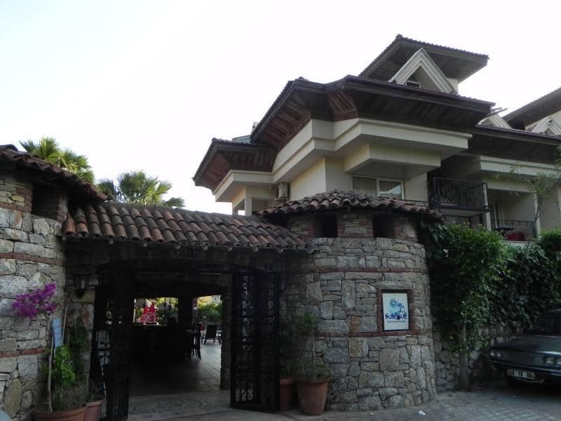 SunBlue Apartments - Main View