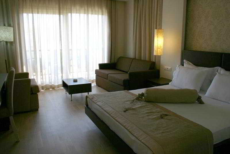 Olira Boutique Hotel & Spa - Main View