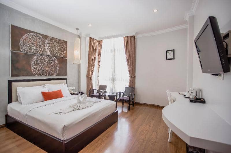 King Grand Boutique Hotel - Main View