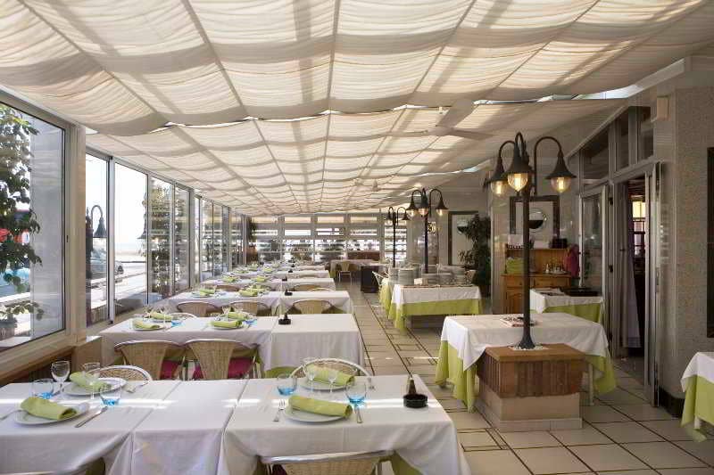 Rovira Hotel - Main View