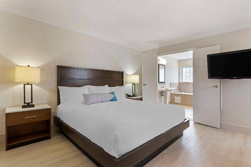 Best Western Plus All Suites Inn - Main View