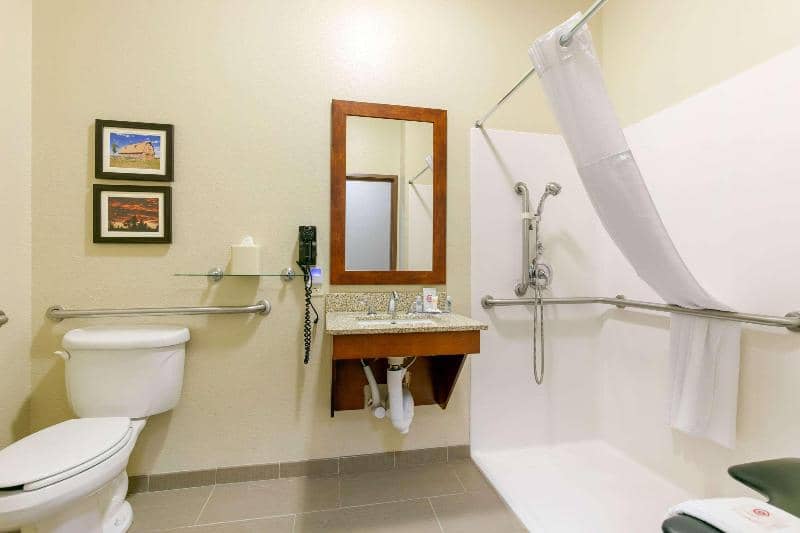 Comfort Inn & Suites Near University of Wyoming - Main View
