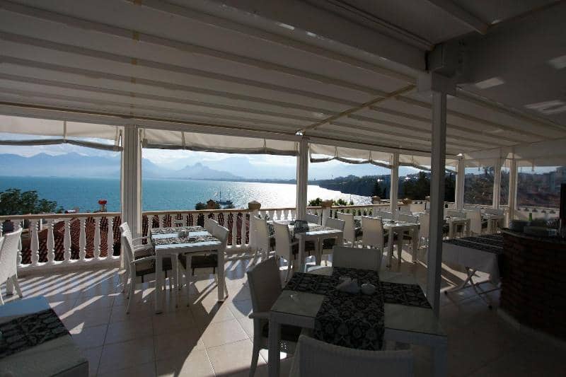 Bacchus Pension - Main View