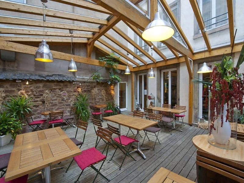 Hotel Le Grillon - Main View