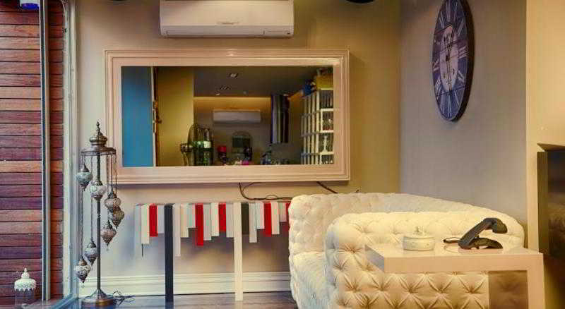 Upperhouse Boutique Hotel - Main View