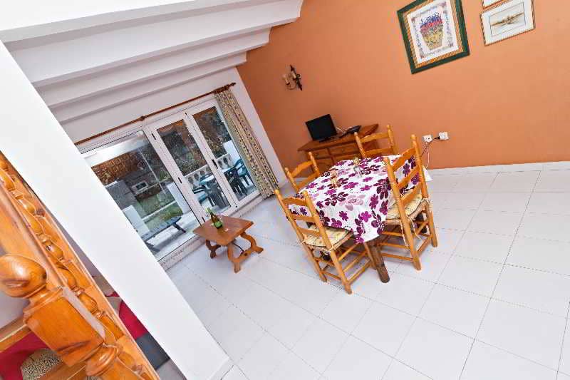 Apartamentos La Racona - Main View