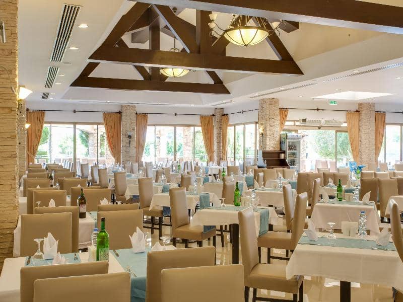 Lucida Beach Hotel - Main View