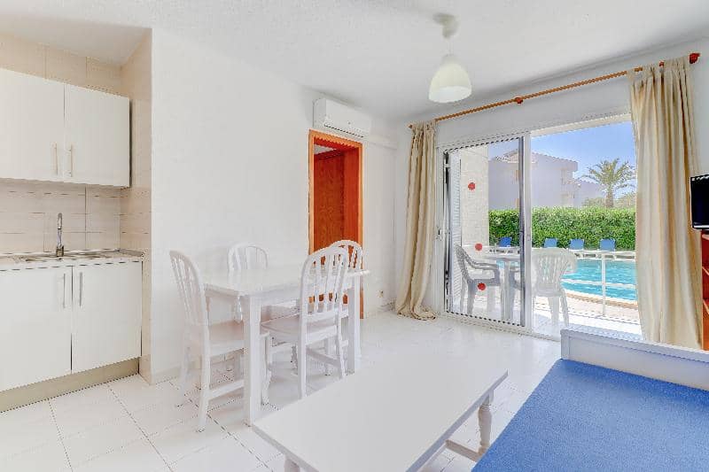 Llevant Apartamentos - Main View