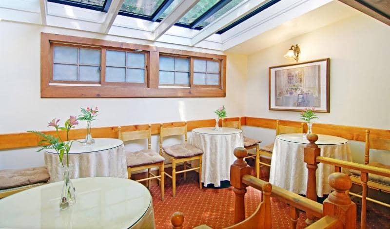 Babbling Brook Inn - Main View