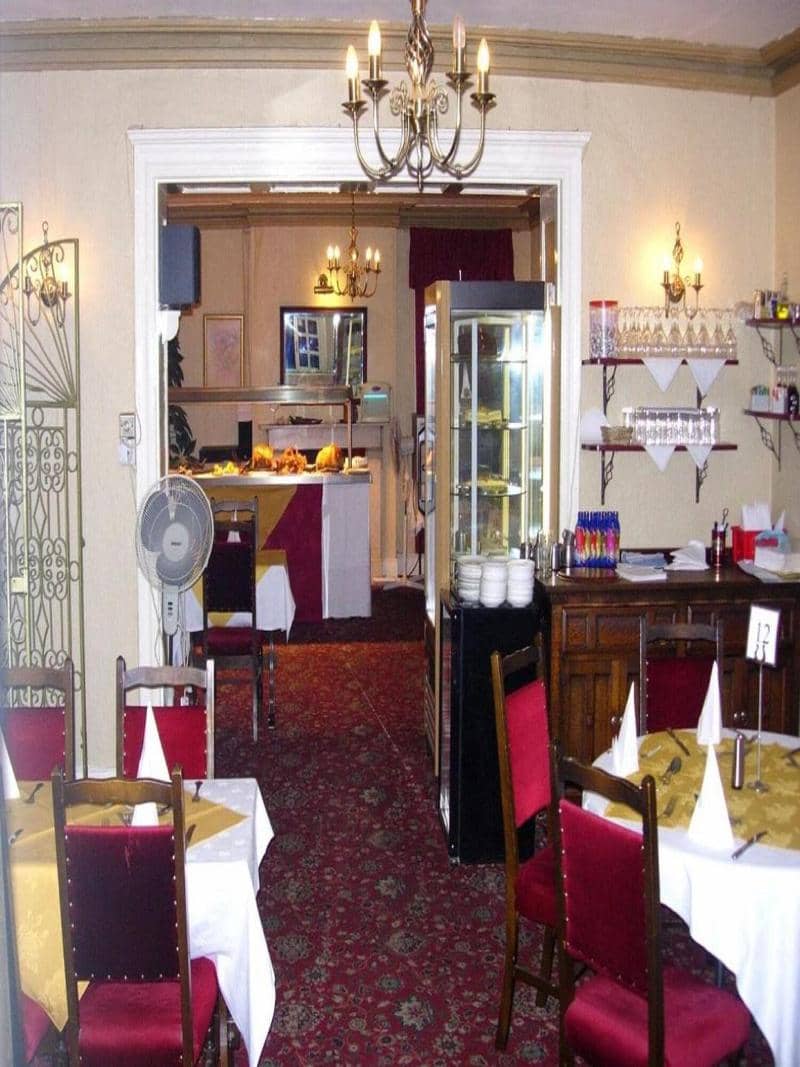 Royal Hotel - Main View