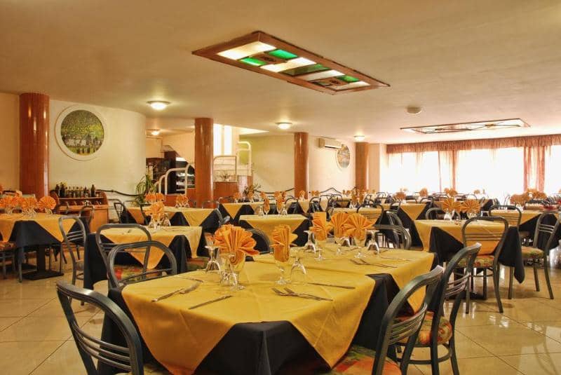 Hotel Scacciapensieri - Main View