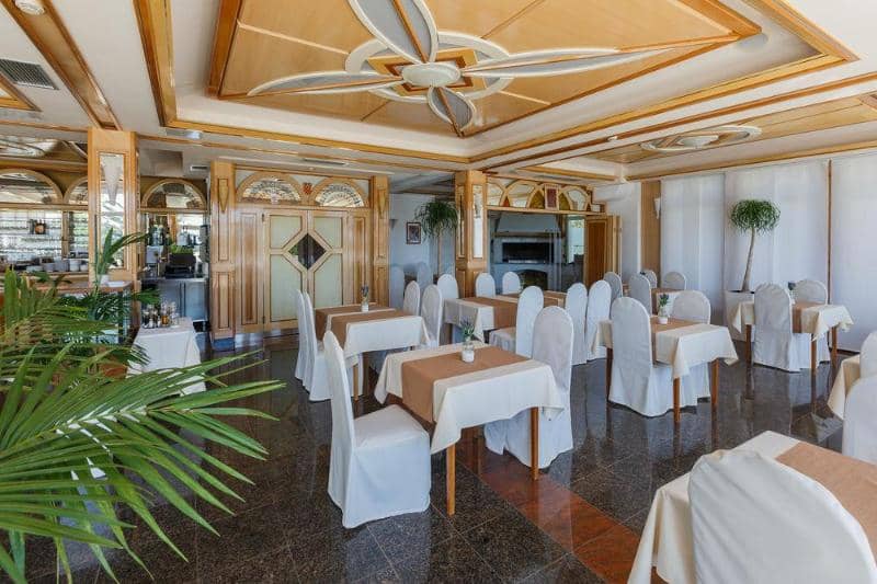 Hotel Riva - Main View