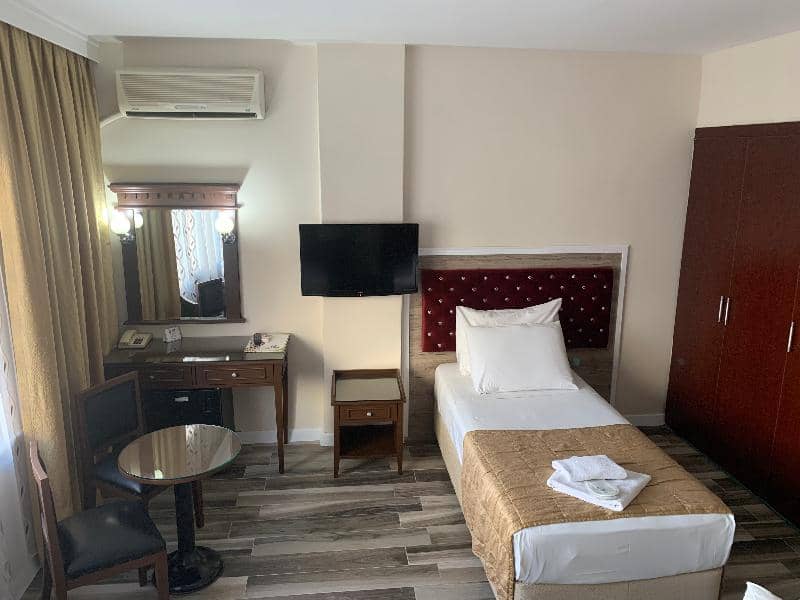 Kecik Hotel - Main View