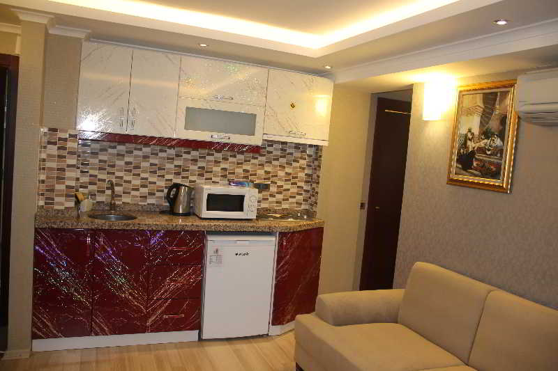 REGENCY WORLD HOTEL - Main View