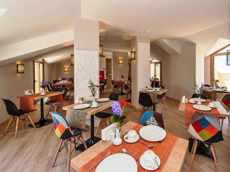 Aybar Hotel - Main View