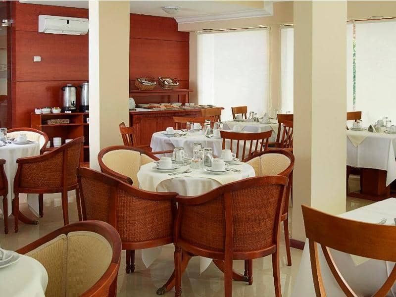 UY Sunset Beach Hotel - Main View