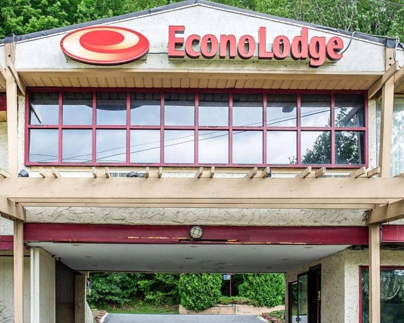 Econo Lodge - Main View