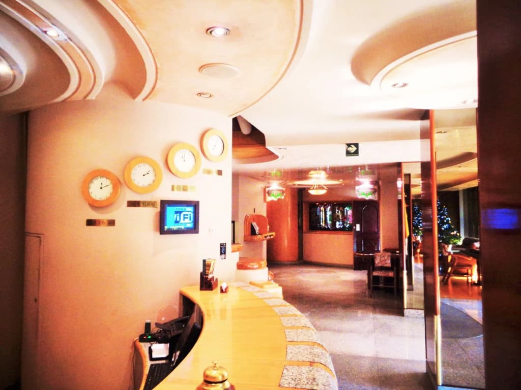 Stay at Hotel Beverly