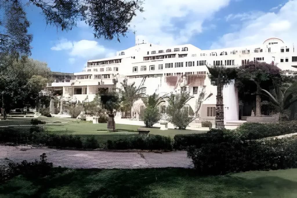 Azka Hotel image 1