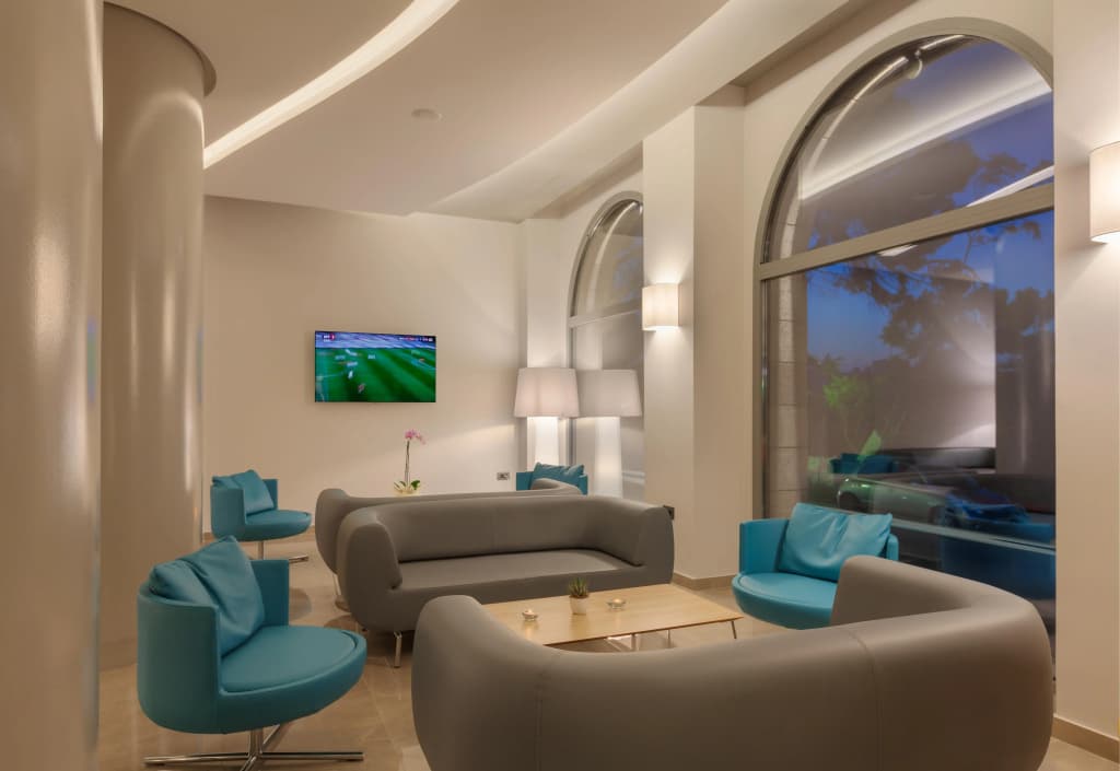 Blue Lagoon City Hotel image 2