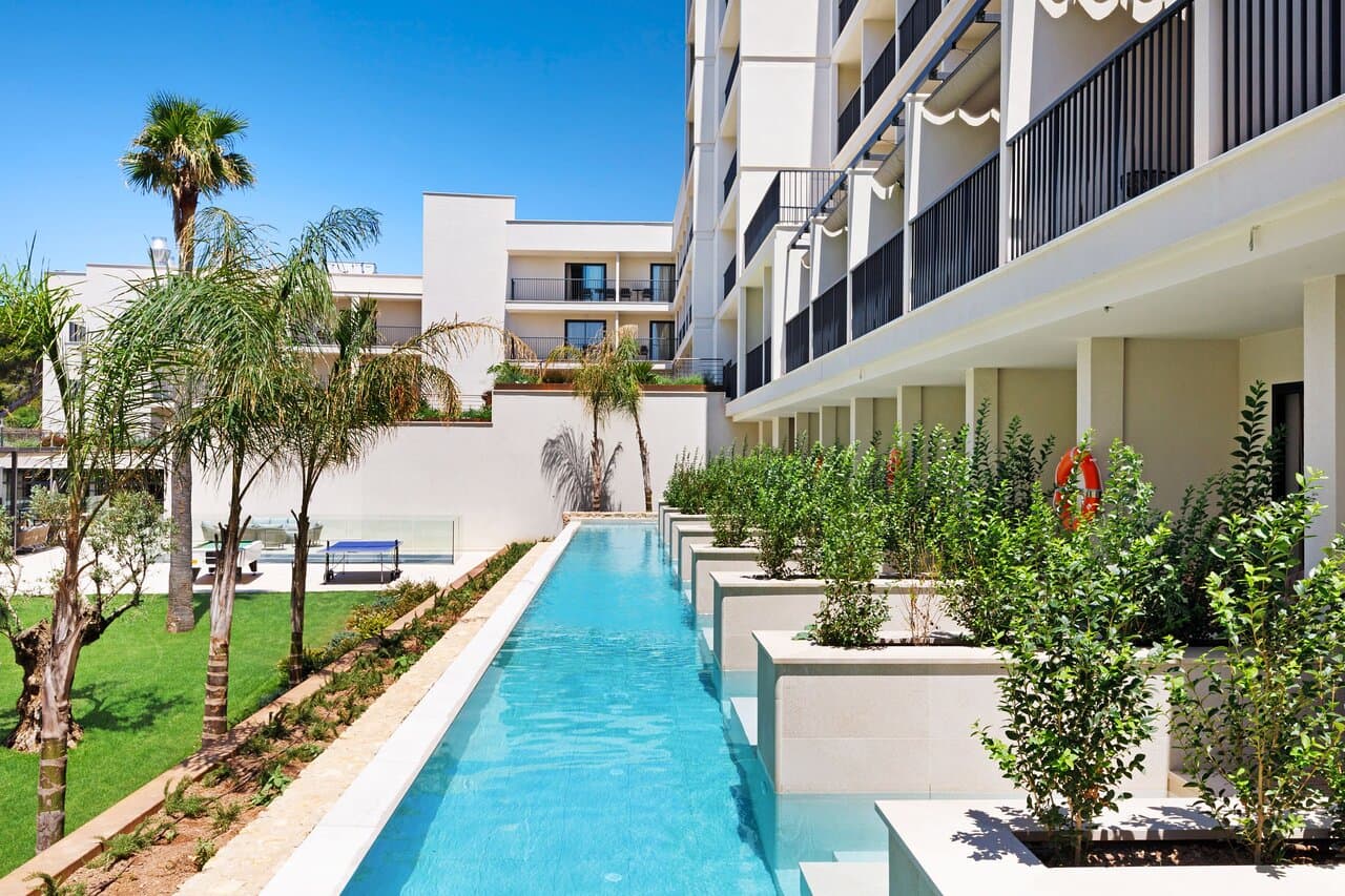 Mac Paradiso Garden image 1
