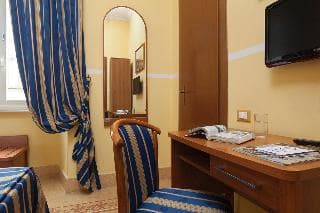 Stay at Hotel Kennedy