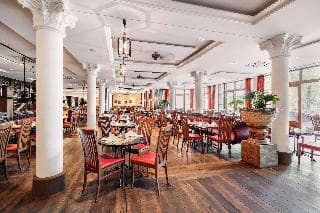 Stay at Park-Hotel Hagenbeck