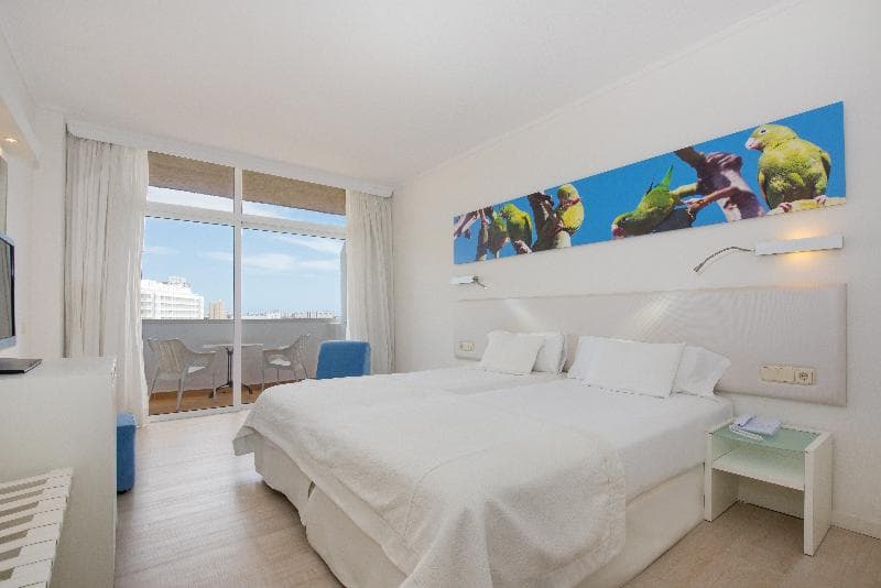 Iberostar Waves Bouganville Playa image 13