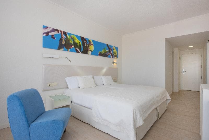 Iberostar Waves Bouganville Playa image 11