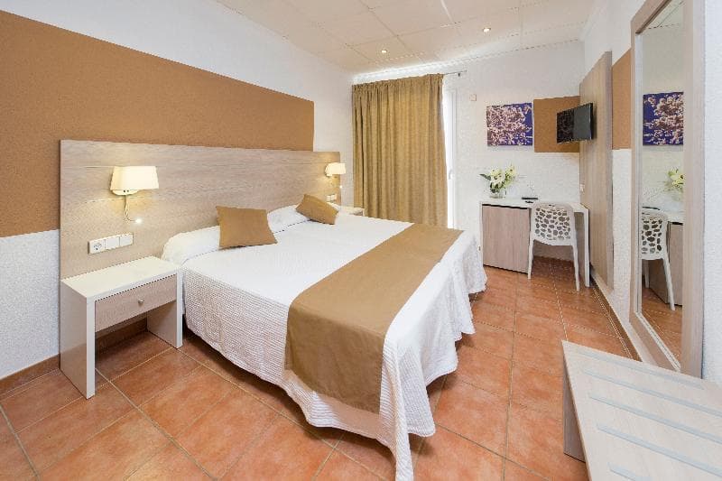 Hostal Adelino image 1