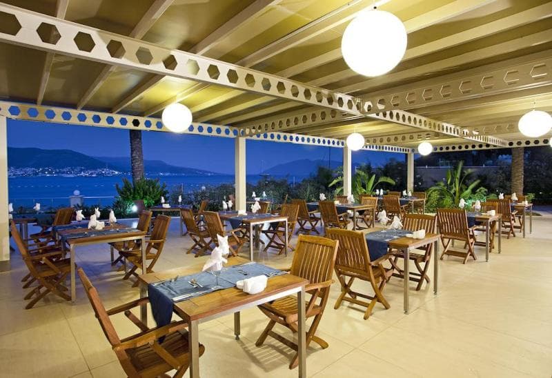 SALMAKIS RESORT SPA image 1
