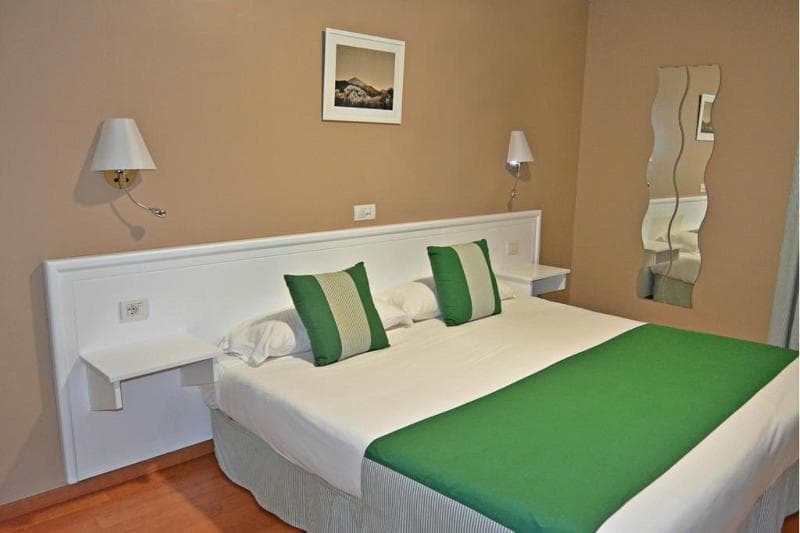 Hotel Spa La Quinta Park Suites image 2