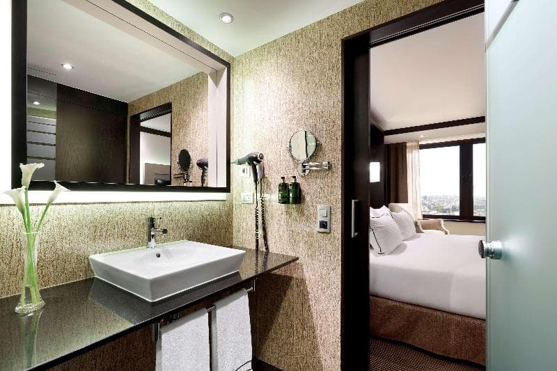 Melia Barcelona Sarria image 1
