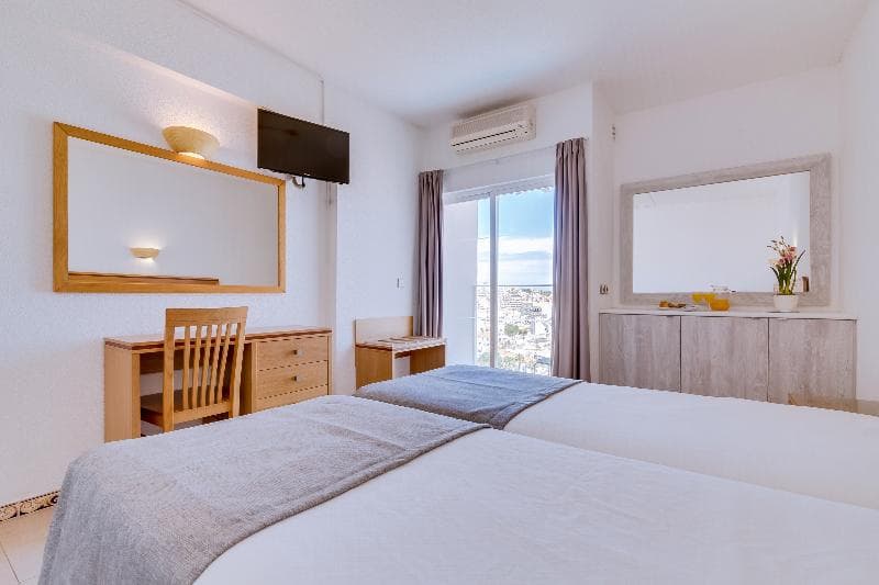 Stay at Vila Recife Hotel
