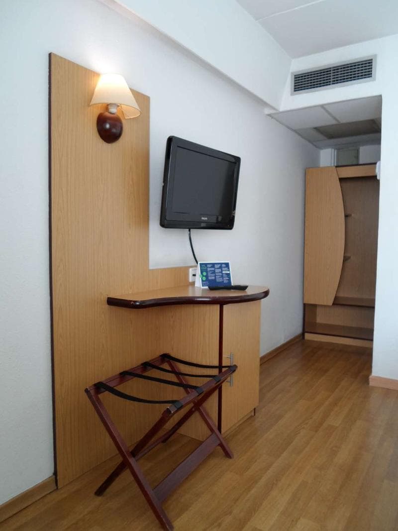 Travelodge Barcelona del Vallès image 1