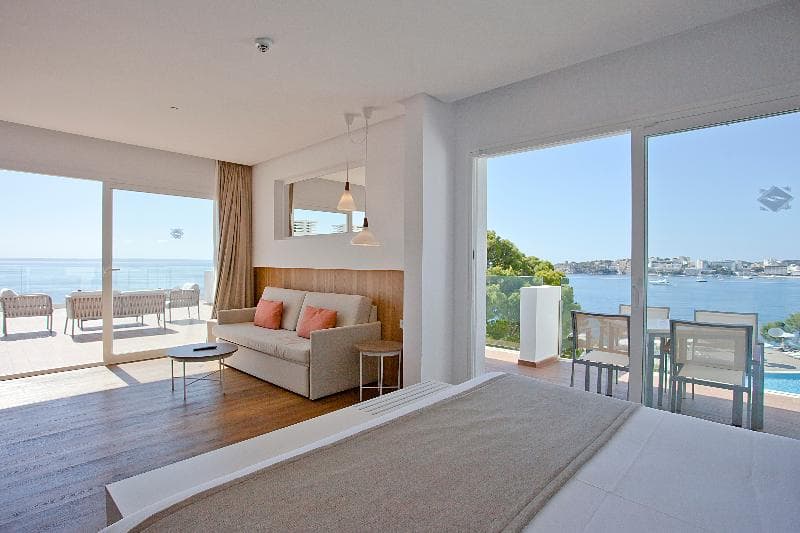 Stay at Ponent Mar